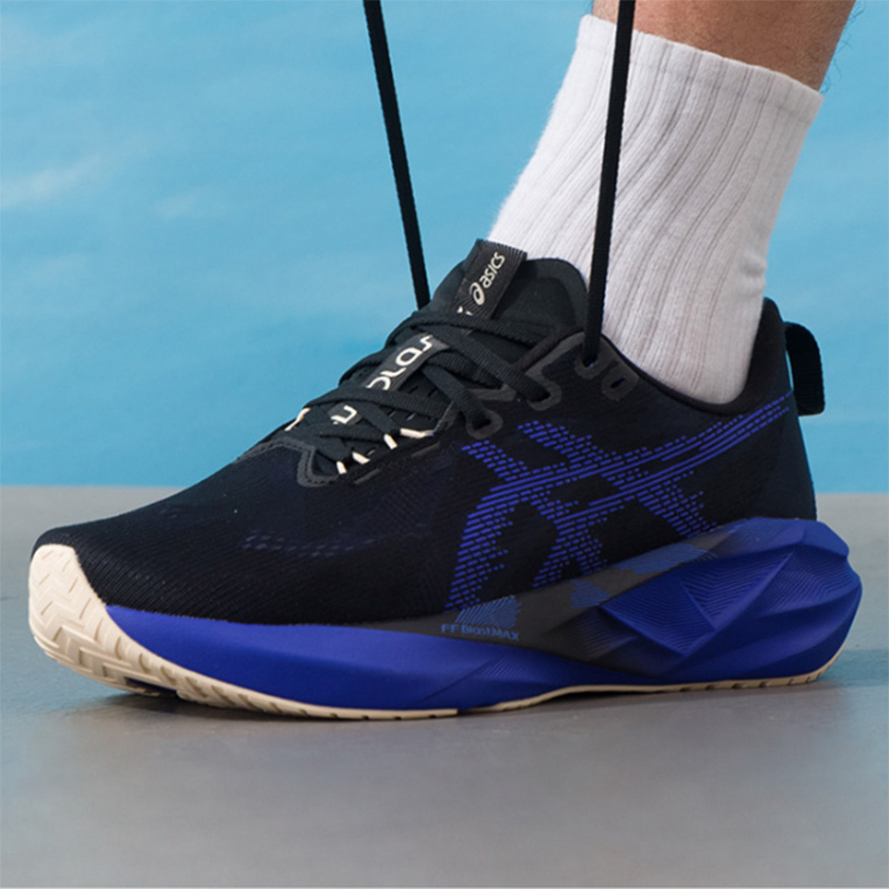 Asics NOVABLAST 5 Negro Azul R - Running Gear Asics reseña y precio